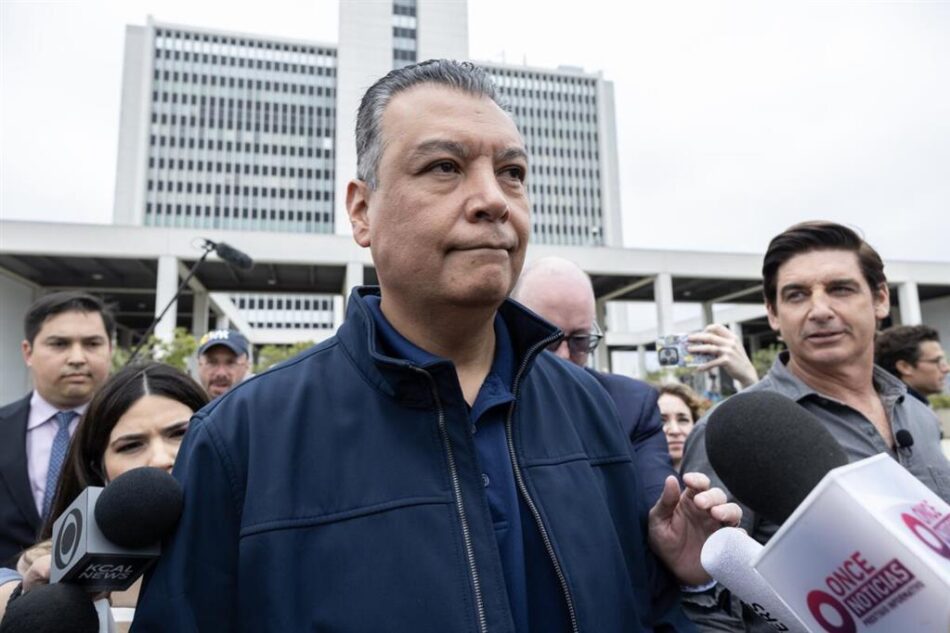 El senador Alex Padilla advierte que los inmigrantes son el blanco de la furia de Trump: “mañana podría ser cualquiera”