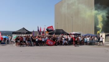 La huelga en Stradivarius Logística arranca con un seguimiento del 95%