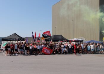 La huelga en Stradivarius Logística arranca con un seguimiento del 95%