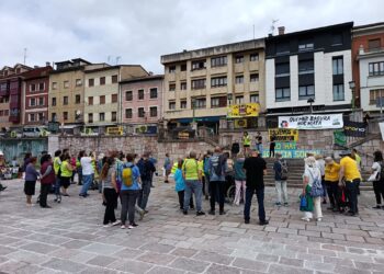 Un centenar de personas celebraron ayer en Nava (Asturias) el Día del Medio Ambiente