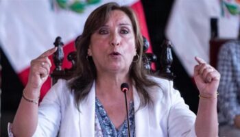 El Parlamento de Perú podría destituir a la presidenta Dina Boluarte