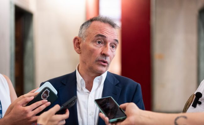 Santiago ve una “operación de desestabilización constante y muy organizada” contra el Gobierno y las políticas de izquierda en la que participan “sectores del poder judicial y la Iglesia católica”