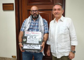 Enrique Santiago, “satisfecho” por el rechazo del Gobierno a subir el gasto militar al 5% del PIB, advierte de que IU seguirá sin respaldar también “ni la espiral de rearme ni el inasumible 2%”