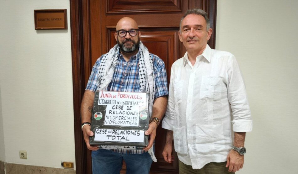 Enrique Santiago, “satisfecho” por el rechazo del Gobierno a subir el gasto militar al 5% del PIB, advierte de que IU seguirá sin respaldar también “ni la espiral de rearme ni el inasumible 2%”