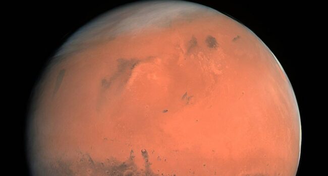 El eje de rotación de Marte pudo causar la pérdida de sus lagos y océanos