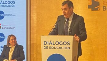 Esquerda Unida ante as declaracións do Conselleiro de Educación, Román Rodríguez