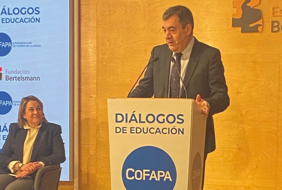 Esquerda Unida ante as declaracións do Conselleiro de Educación, Román Rodríguez