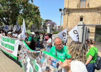 Asamblea de Interinas y Aspirantes de Andalucía: «La celebración de las oposiciones podría estar en riesgo debido a la huelga indefinida convocada desde el 14 de mayo hasta final de curso»