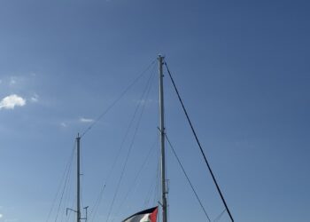 El barco “Madleen» de la Flotilla de la Libertad responde a la llamada de socorro a los refugiados en el mar