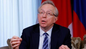 Estatus no alineado de Ucrania debe resolverse, mantiene Rusia