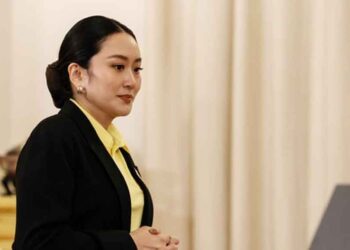 Manifestaciones en Tailandia contra la primera ministra por sus criticas al ejército
