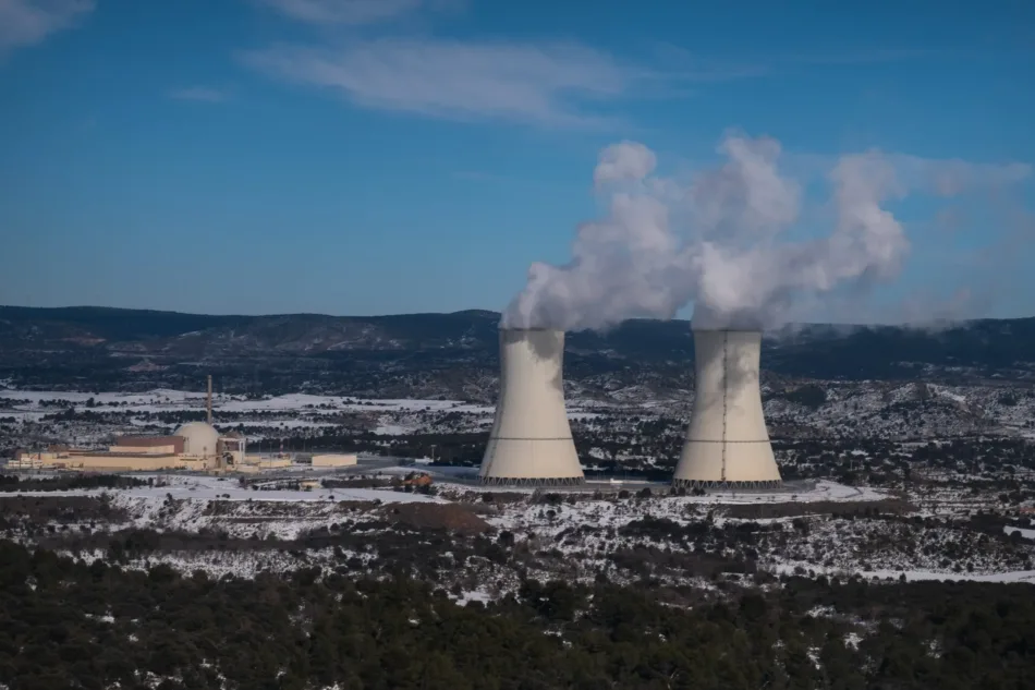 La ley pronuclear que el Congreso ha acordado tramitar deja la política energética en manos de las grandes eléctricas privadas