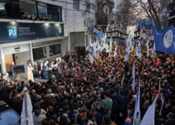 Cristina Fernández de Kirchner recibe apoyo de comunidad internacional ante episodio de lawfare judicial