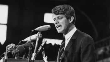La CIA revela 54 documentos sobre la muerte del hermano de Kennedy