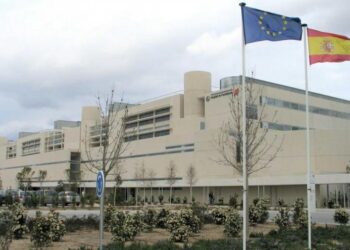 La Gerencia obliga a las enfermeras a hacer horas de exceso que luego se niega a compensar de forma digna: «Trabajar para cobrar menos de 5€ la hora, la realidad del Hospital de Fuenlabrada»