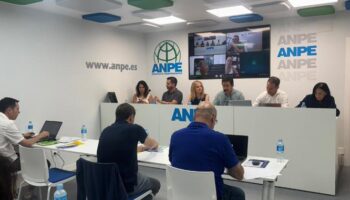 ANPE denuncia que el curso 2024-2025 finaliza con muchas deudas pendientes para el profesorado y para la educación pública