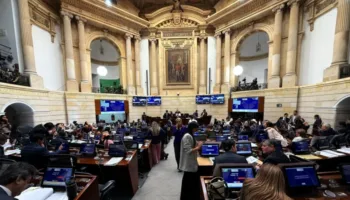 Senado colombiano aprueba los primeros artículos de la reforma laboral