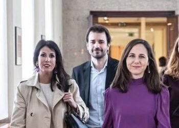 Podemos pide explicaciones sobre el uso de la base de Morón por aviones cisterna de EEUU y el atraque de barcos en el puerto de Málaga