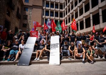 El personal del INAEM Cultura protagonizó una concentración con mucho arte para reivindicar sus derechos históricos y el cumplimiento de los acuerdos
