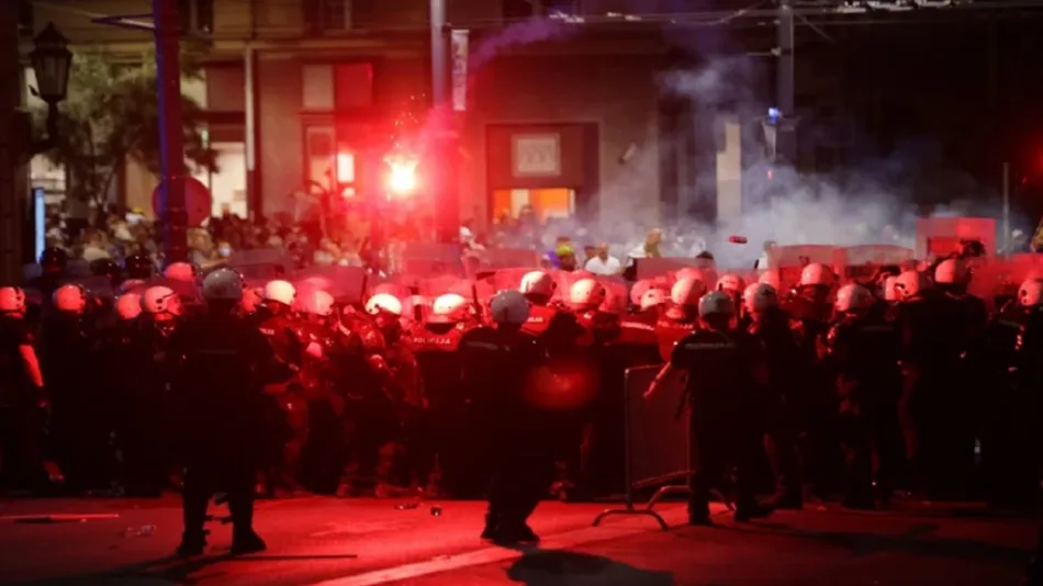 Serbia: Enfrentamientos durante protestas en Belgrado dejan 48 policías heridos