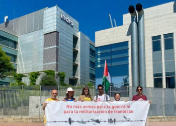 Organizaciones y colectivos denuncian en la Junta de Accionistas de Indra sus vínculos con empresas que se benefician del genocidio en Gaza