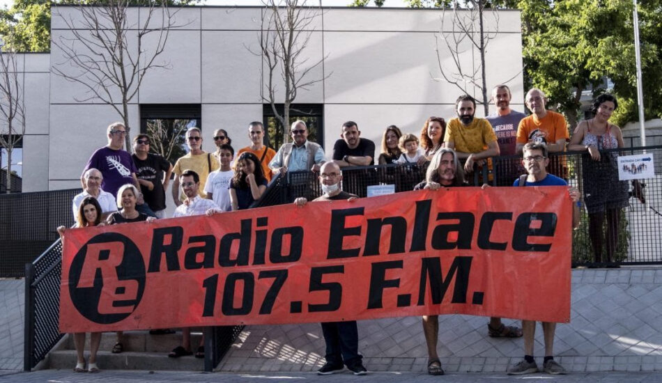 Radio Enlace lanza una campaña de donaciones para evitar el cierre de la emisora