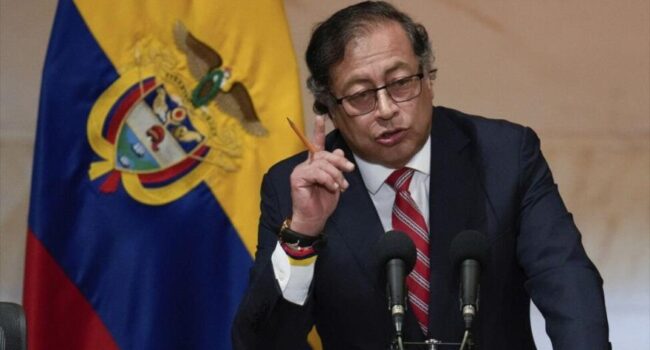 Gustavo Petro ordena a la Armada detener barcos que lleven carbón a Israel