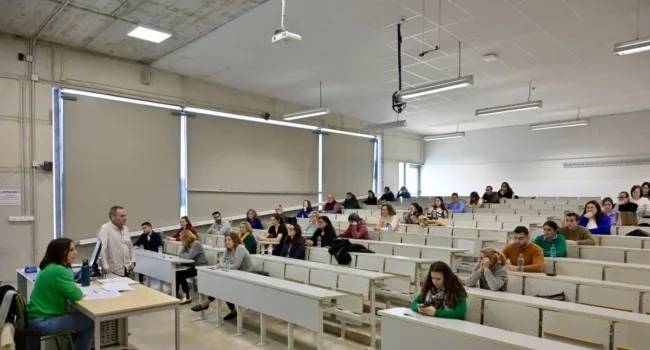 Un quinto de las plazas ofertadas quedan desiertas tras la Oposición de Secundaria y Otros Cuerpos en la Región de Murcia