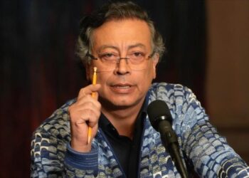 Gustavo Petro llama al mundo a plantar cara a Israel