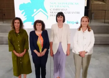 Ana Pontón: “A vivenda ten que ser considerada un piar máis do estado do benestar, como a sanidade ou a educación»
