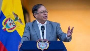 Gustavo Petro defiende zona económica de Colombia y Venezuela, y responde a críticas de Uribe