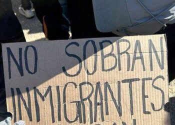 El colectivo migrante es de los más afectados por la desinformación en las redes: detectan más de 54 mil contenidos racistas solo en el mes de junio