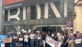 L’oposició exigeix que es compleixi l’equiparació salarial dels treballadors/es de Badalona Comunicació