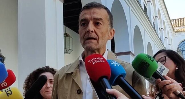 Por Andalucía anuncia la consecución de un acuerdo con siete partidos, incluido Podemos, para las autonómicas andaluzas