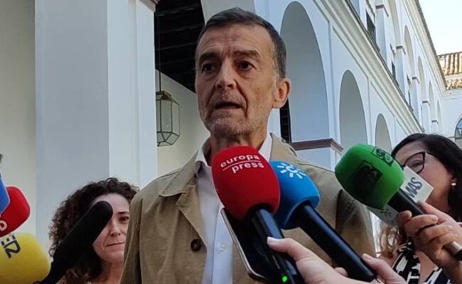 Por Andalucía anuncia la consecución de un acuerdo con siete partidos, incluido Podemos, para las autonómicas andaluzas