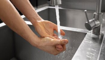 FACUA Extremadura exige al Ayuntamiento de Lobón garantizar el abastecimiento de agua potable en los hogares