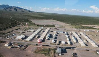 Texas albergará centro de detención de migrantes más grande de EEUU