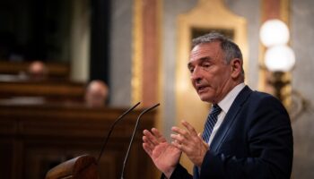 Enrique Santiago reclama a Sánchez en el Pleno que “salgamos de la OTAN” y le recuerda que “la posición de IU y de toda la izquierda plurinacional es clara: ni 5%, ni 2% del PIB para rearme”