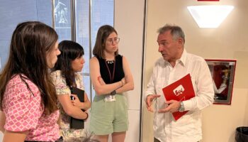 Enrique Santiago denuncia la “connivencia, permisividad y complicidad del PP con las políticas violentas y xenófobas de Vox” por los graves incidentes en Torre Pacheco