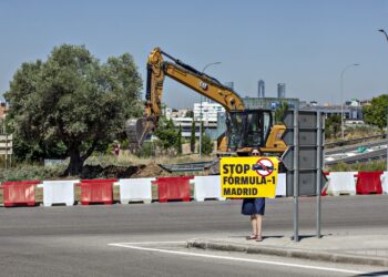 IFEMA arranca árboles en pleno verano para construir el circuito de Fórmula 1 de Madrid