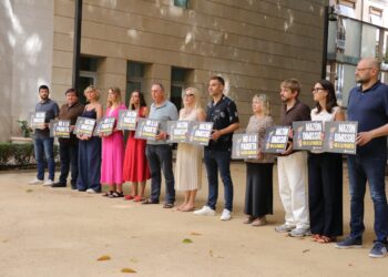 Compromís responsabiliza a Carlos Mazón de la negligencia durante la DANA que causó 228 muertes, el desmantelamiento de los servicios públicos y los impagos generalizados