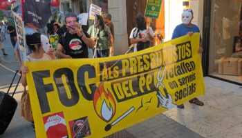 València sale a la calle por unos presupuestos sociales