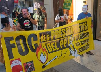 Valencia sale a la calle por unos presupuestos sociales