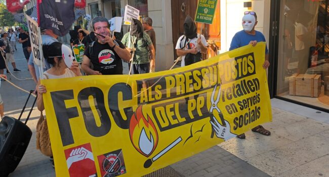 Valencia sale a la calle por unos presupuestos sociales