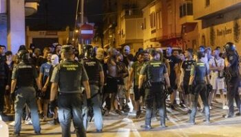 Izquierda Unida formalizó ayer ante la Fiscalía a través de IU-Verdes y PC de la Región de Murcia una denuncia por supuestos delitos de odio, amenazas y desórdenes en Torre Pacheco