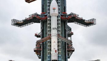 India y la NASA lanzan un satélite al espacio para anticipar desastres naturales