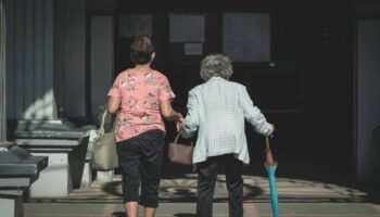 La inestabilidad política y las desigualdades sociales aceleran el envejecimiento