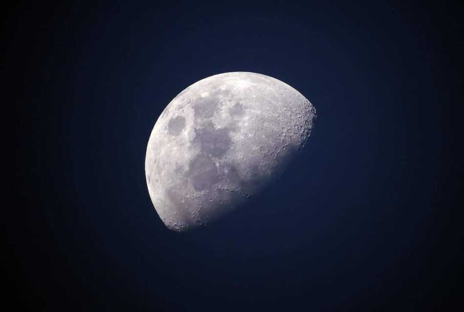 Restos del lado oculto de la Luna podrían explicar el origen de su asimetría