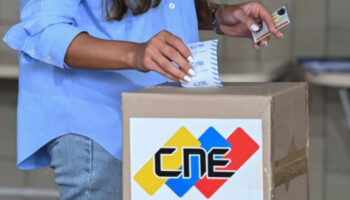 Venezolanos votan por alcaldes y concejales en elecciones municipales