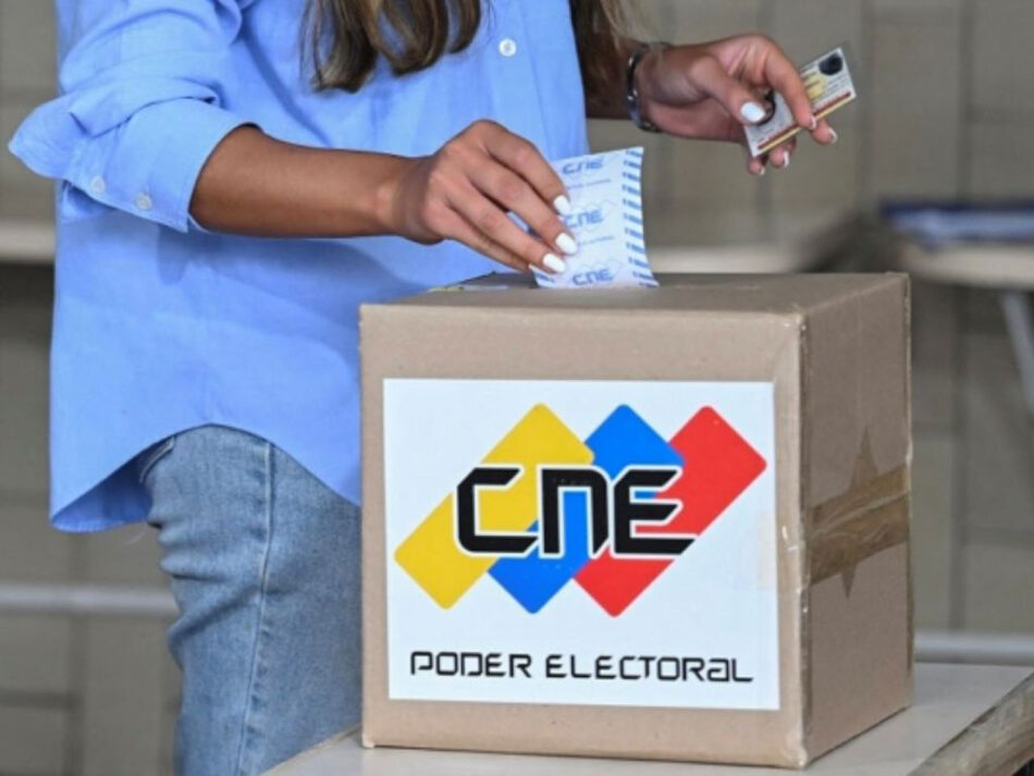 Venezolanos votan por alcaldes y concejales en elecciones municipales
